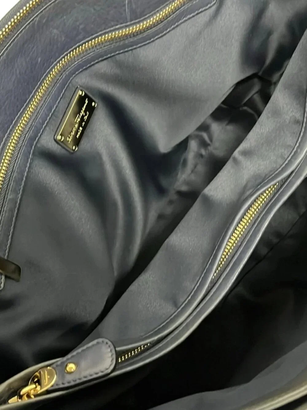 Salvatore Ferragamo EZ-21 G187 Dark Navy Gray Leather Tote Bag